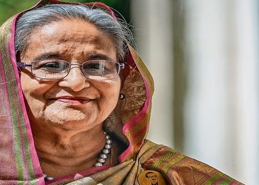 বাংলাদেশে ফেরা ক্ষমতার জন্য নয়, মানুষের পাশে দাঁড়ানোর জন্য, বললেন সাবেক প্রধানমন্ত্রী শেখ হাসিনা ।